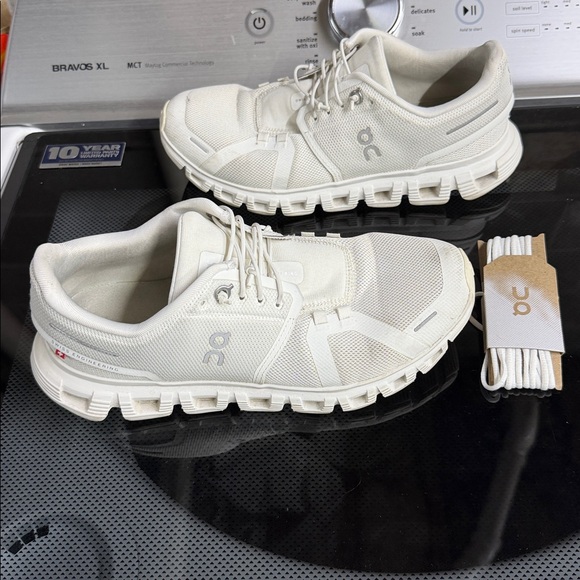 On Cloud 6 - Picture 6 of 14